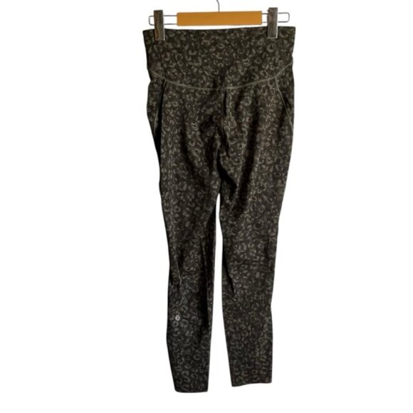 Lululemon Base Pace High-Rise Tight Size 6 25" Intertwined Camo Olive Multi - Picture 5 of 10
